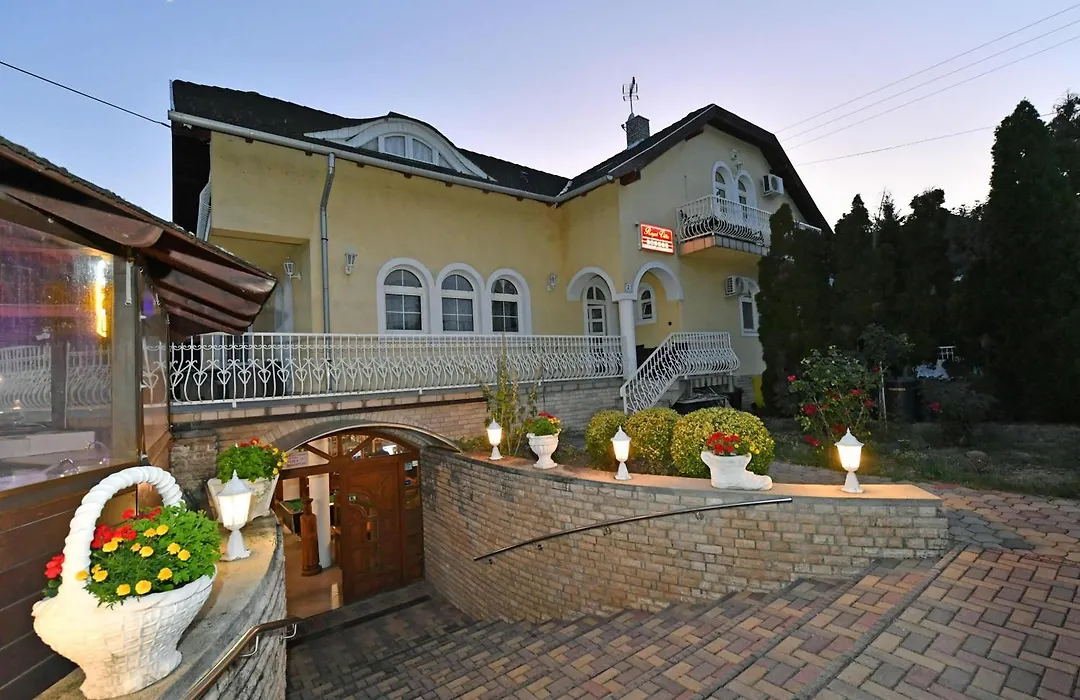 Royal Villa-1