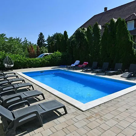 Royal Villa-3